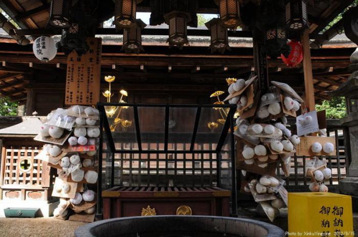 Храм женской груди в Японии (8 фото)