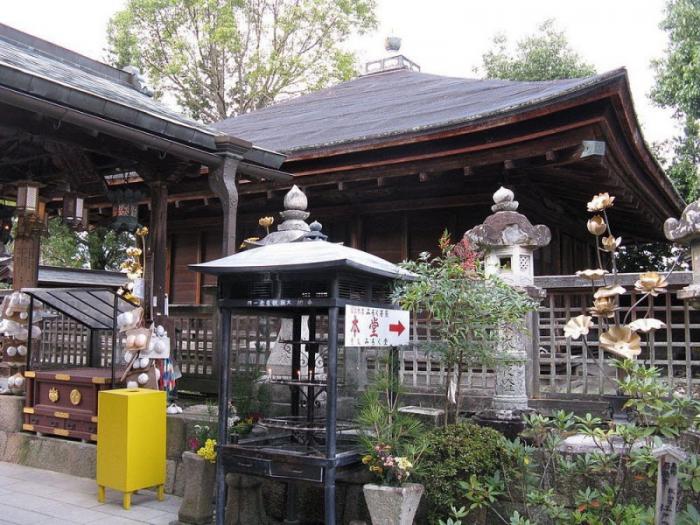 Храм женской груди в Японии (8 фото)