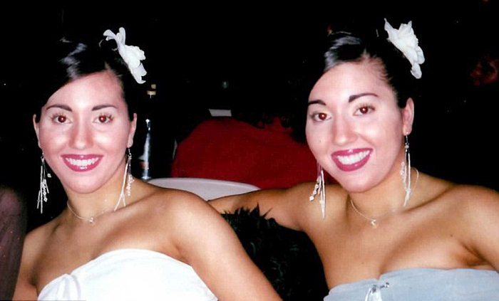 Самые похожие друг на друга сестры-близняшки (10 фото)