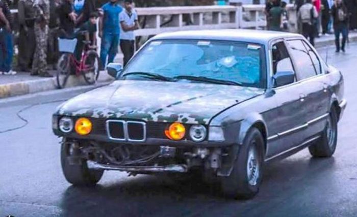 Бронированный BMW 7-Series спасает жизни (4 фото)