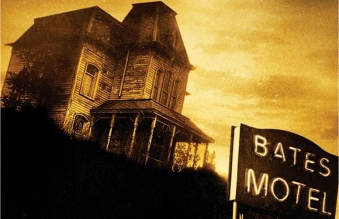 Самые пугающие дома в фильмах ужасов (10 фото)