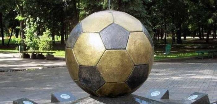 Интересные факты о футбольных мячах (4 фото)