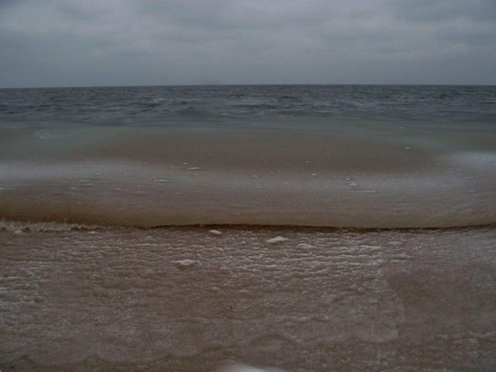 Гелевый шторм у побережья Крыма (14 фото)