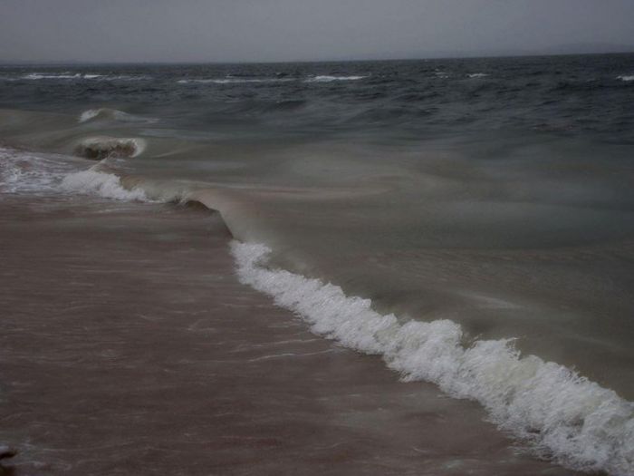 Гелевый шторм у побережья Крыма (14 фото)