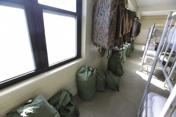  Казармы учебного центра морской пехоты США (46 фото)
