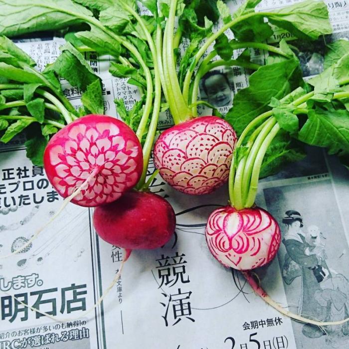Вырезание по овощам и фруктам от японского мастера (11 фото)