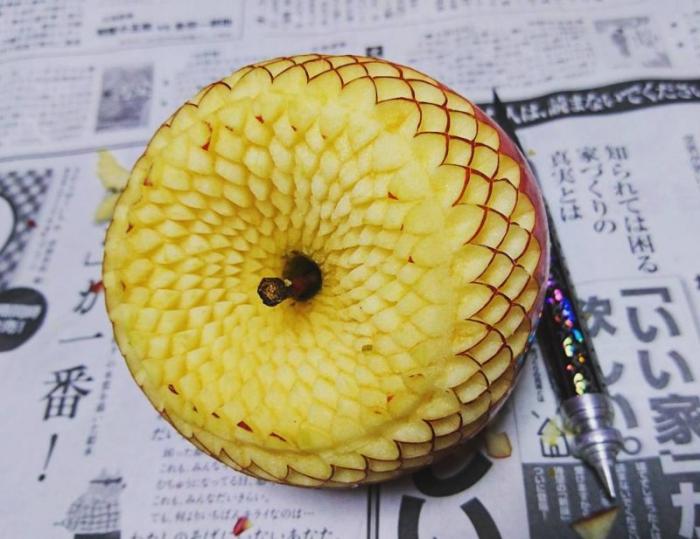 Вырезание по овощам и фруктам от японского мастера (11 фото)