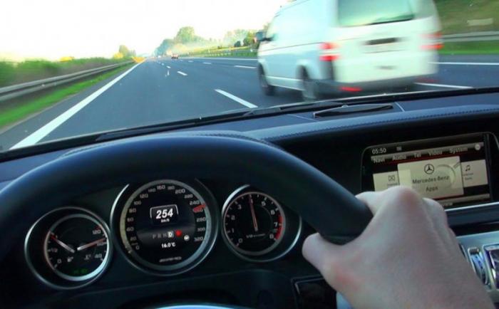 Немецкий автобан - Почему предельная скорость не опасна? (8 фото)