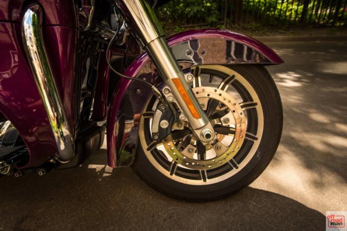 -  Harley-Davidson Road Glide (16 )