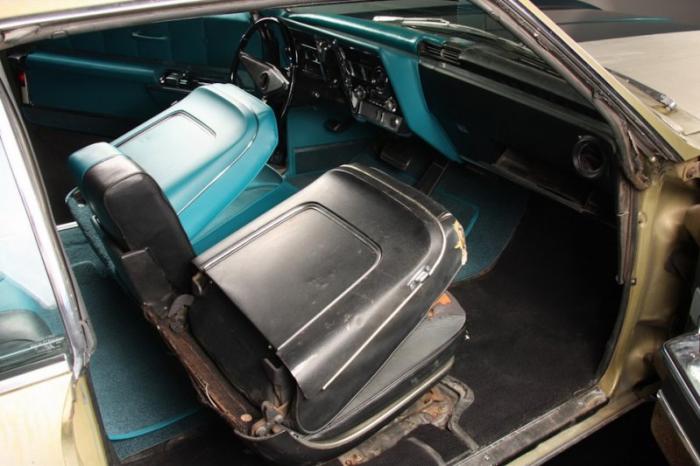 Интересная реставрация половины Oldsmobile Toronado (20 фото)