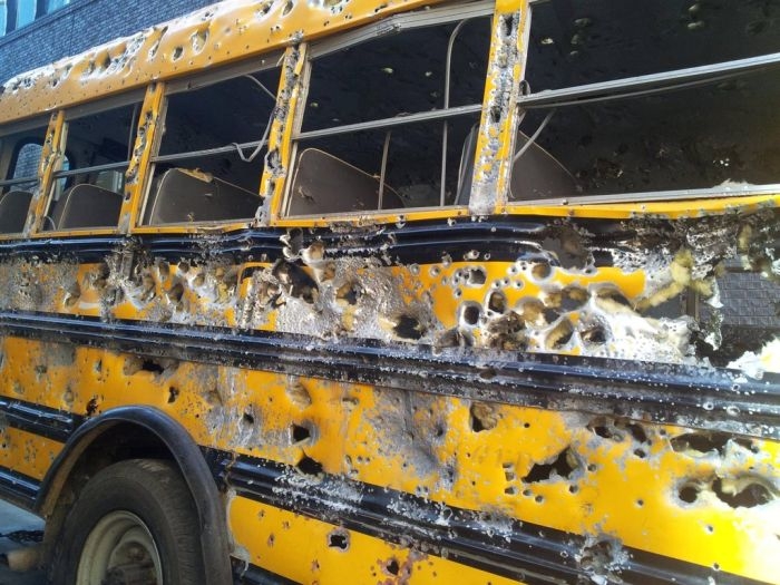 Что могло произойти с этим автобусом (6 фото)