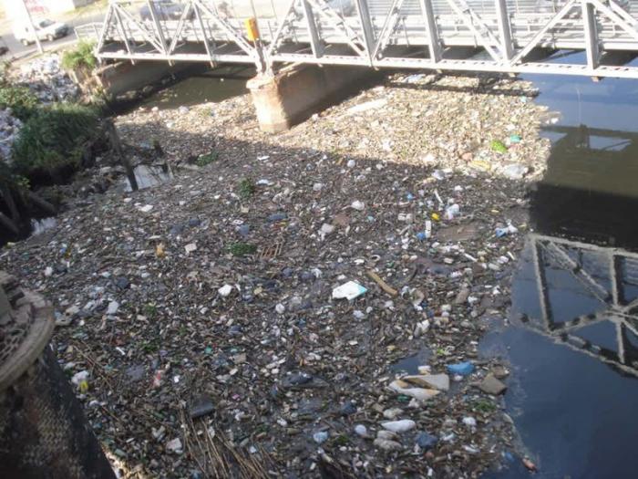 Острая проблема: самые загрязненные реки планеты (10 фото)