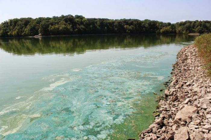 Острая проблема: самые загрязненные реки планеты (10 фото)