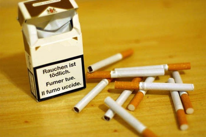 Почему даже некурящему фотографу следует носить с собой пачку сигарет (5 фото)