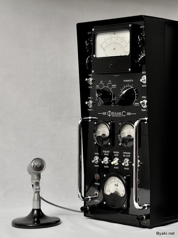 Крутой системный блок из старой советской электроники (10 фото)