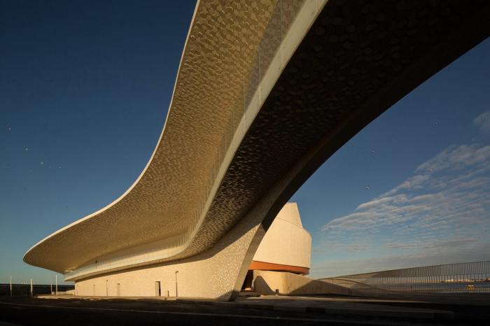 Необычная архитектура круизного терминала порта в Португалии (24 фото)