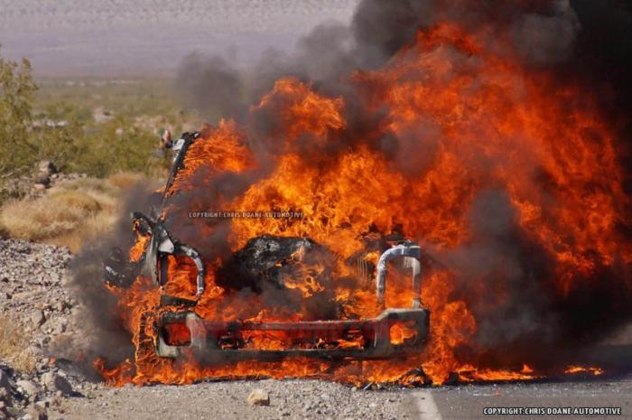 Во время тестов полностью сгорел пикап Ford (27 фото)