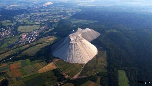 Гора соли в немецком городе Гессен (4 фото)