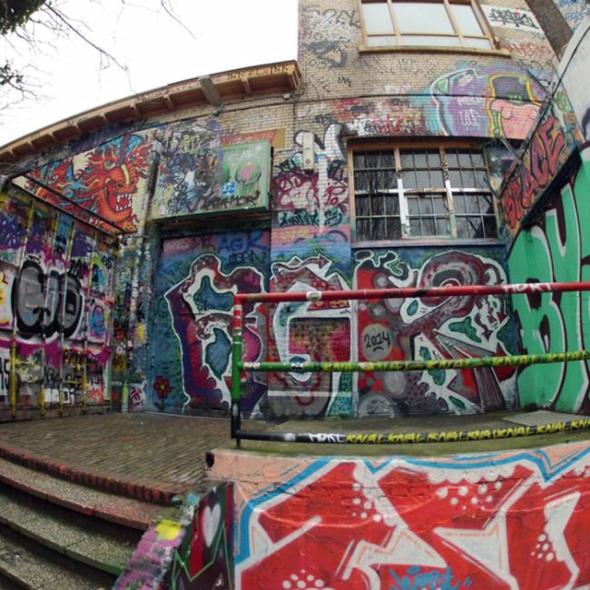 Стена граффити в Нидерландах (6 фото)
