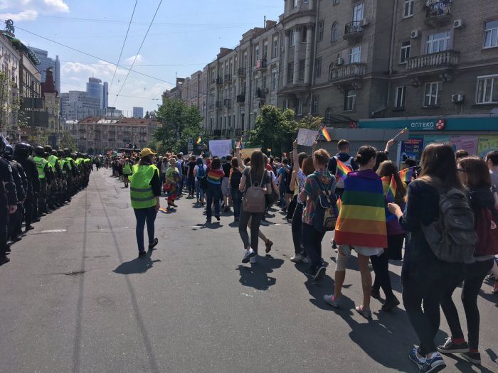 В Киеве прошел «Марш равенства» представителей ЛГБТ (18 фото)