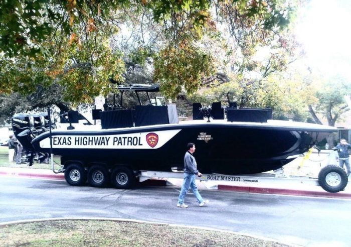 Новая лодка техасских рейнджеров (6 фото)