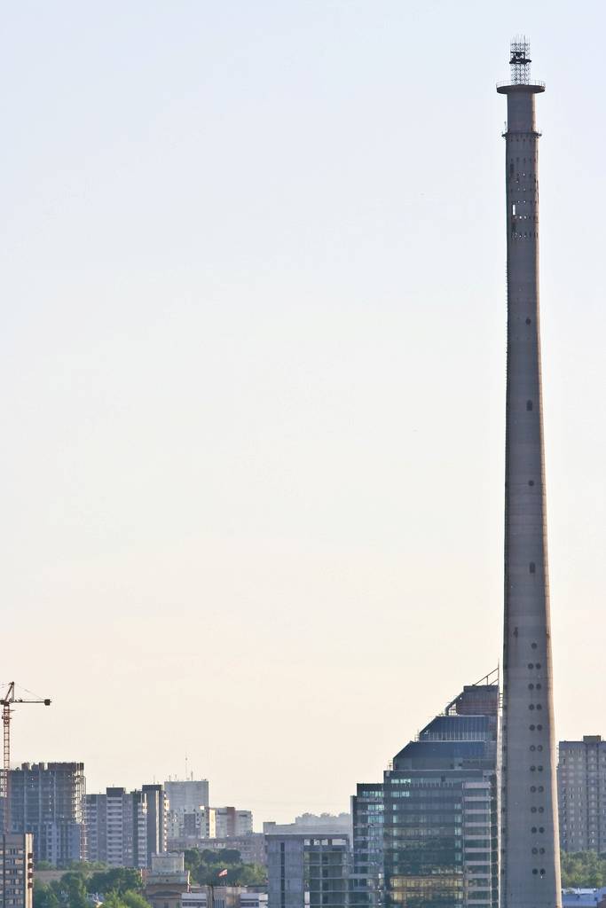 Самая высокая заброшенная постройка в мире (11 фото)