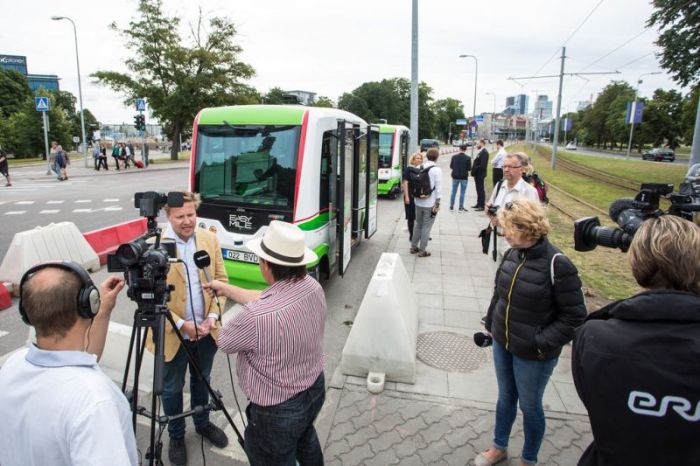 В Талине появились беспилотные автобусы (12 фото)