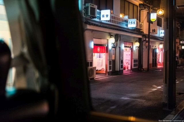 «Квартал красных фонарей» в японской Осаке (30 фото)