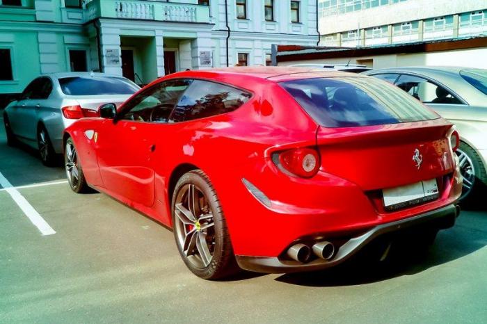 Владелец Ferrari намерен отсудить 18 миллионов из-за коррозии на кузове (3 фото)