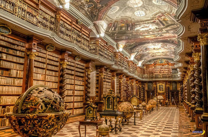 Самая красивая библиотека в мире (7 фото)