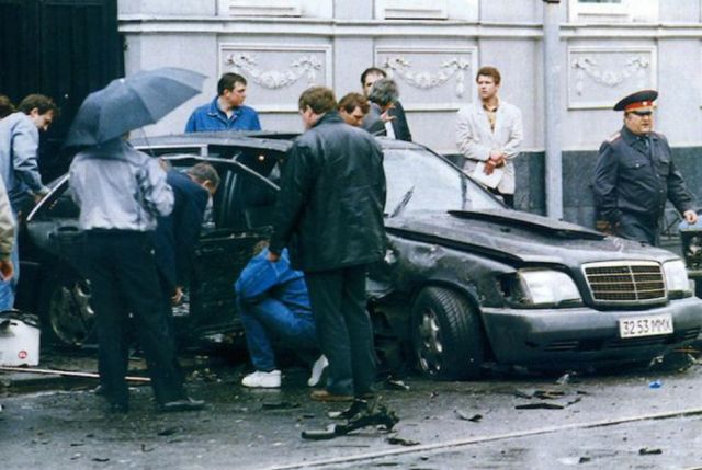 Самые громкие убийства и покушения 90-х годов (10 фото)