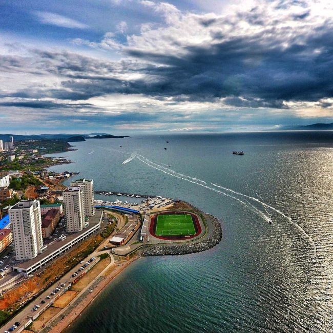 Футбольный стадион во Владивостоке признан самым красивым в стране (6 фото)