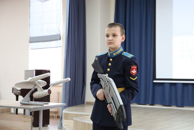 Юный инженер оружия из Оренбурга (2 фото)