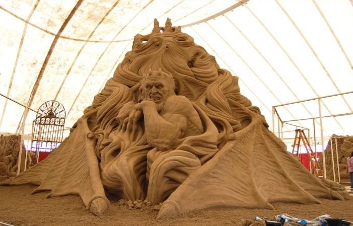 Как создаются песчаные скульптуры (15 фото)