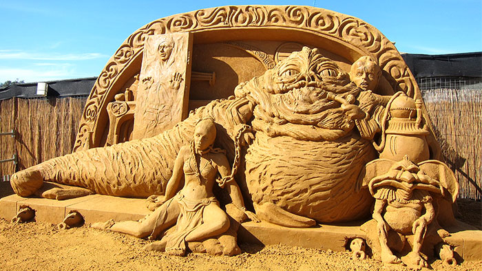 Шикарные скульптуры из песка (20 фото)