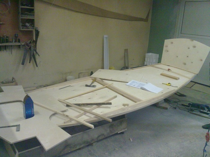 Умелец построил яхту в собственном гараже (61 фото)