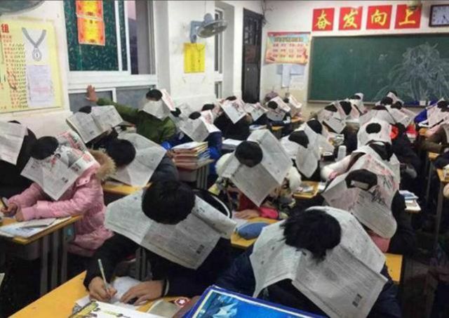 Борьба со списыванием в Китае (2 фото)