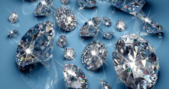 Ученые отыскали квадриллион тонн алмазов в центре Земли (2 фото)