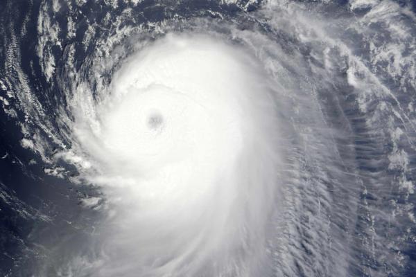 Ураганы – вид из космоса (26 фото) 