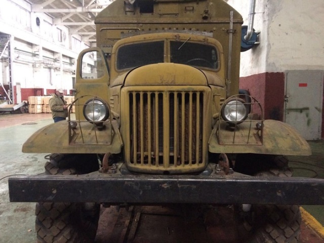 Восстановление старого грузовика ЗИЛ-157 (20 фото)