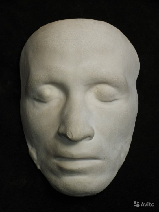 Посмертная маска А.С. Пушкина была выставлена на продажу (3 фото)