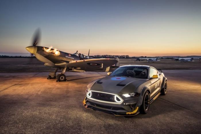 Mustang в честь Spitfire: как Ford помогает молодым лётчикам (19 фото