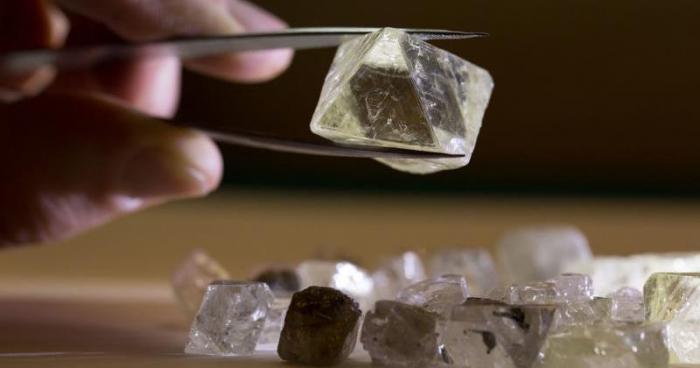 В Якутии обнаружен крупнейший алмаз (4 фото)