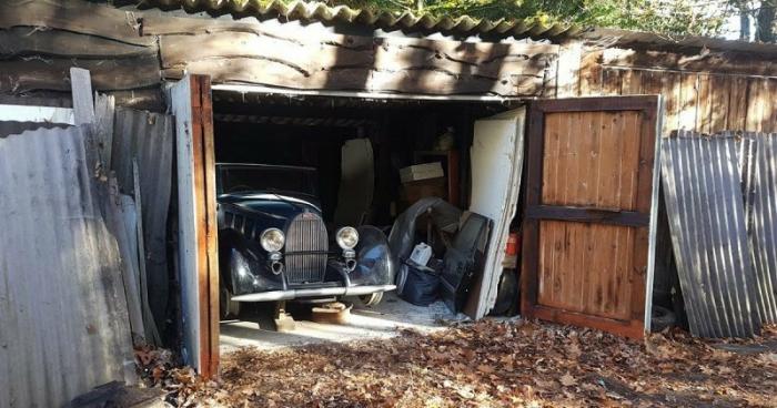 Захватывающее трио: старинные Bugatti из бельгийского сарая (11 фото)