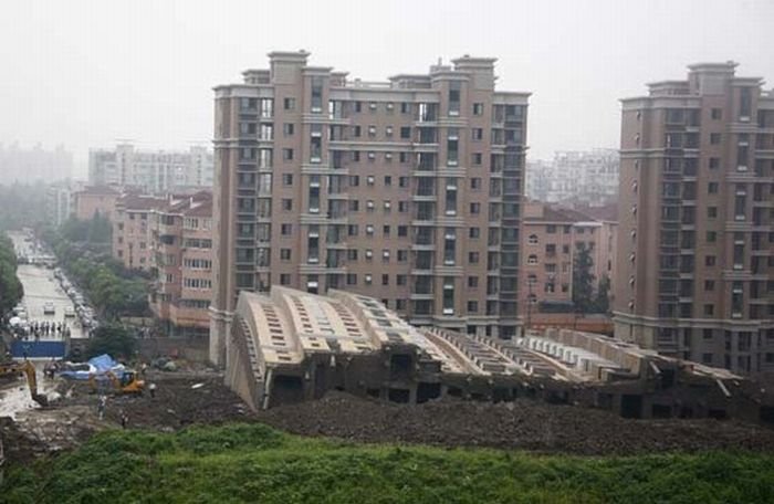 Китайские строители отличились при постройке дома ... (13 фото) 