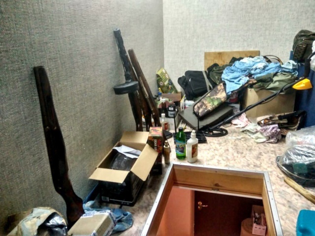 Сотрудники ФСБ пресекли деятельность подпольного оружейника (5 фото)