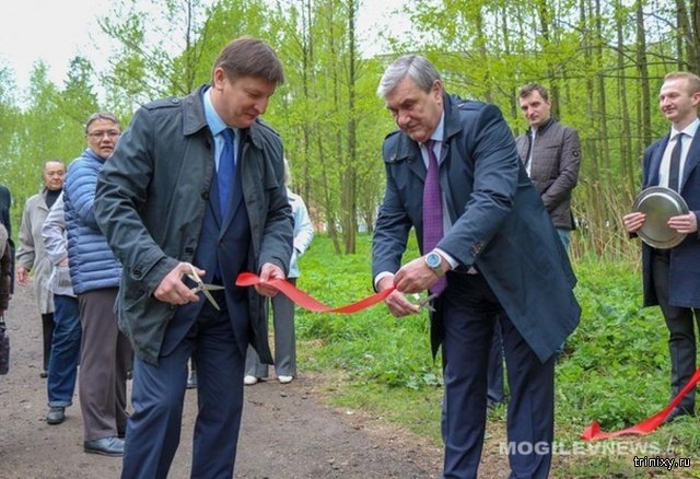 В белорусском Могилёве торжественно установили перила (5 фото)