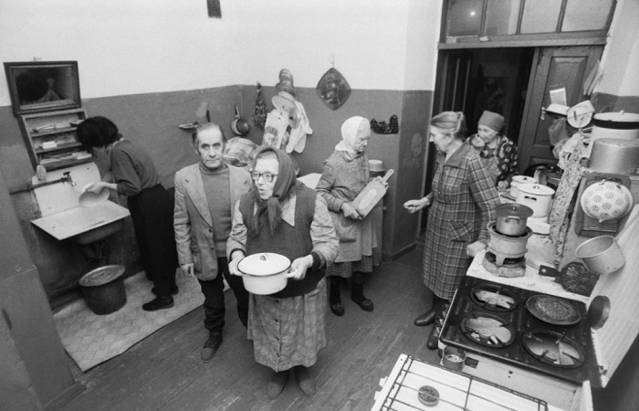 Негласные законы жизни в советских коммуналках (6 фото)