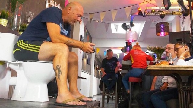 Мужчина из Бельгии установил очень странный мировой рекорд (2 фото)