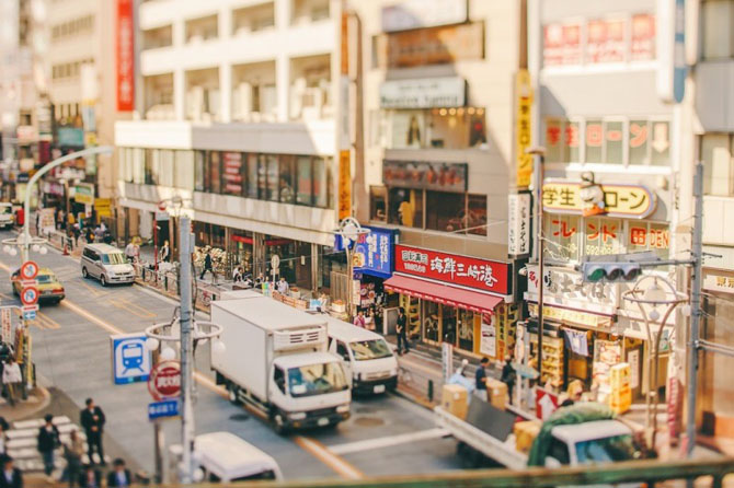Прогулка по миниатюрному Токио (15 фото)